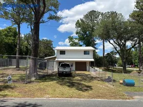 Luxury 4BR Home with Jacuzzi Patio and Game Room Near Downtown - Image 3
