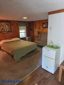 Tanglewood Motel & Cottages - Image 4