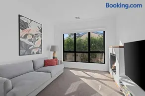 Saltline House - Image 3