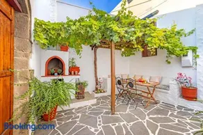 Beautiful historic house - Image 5