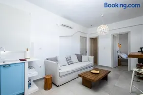 Naxos Infinity Villa and Suites - Image 4