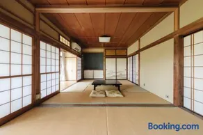 家主滞在型ゲストハウス椿荘 - Image 1