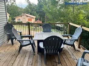 Cozy updated lake - Image 4