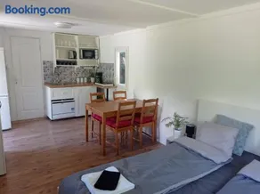 Akarattya Endless Summer Woodhouse - Image 2