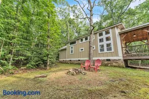 Hot Tub, Dogwood Cottage with Private Fire Pit, Sleeps 6! - Image 5