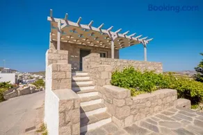 Stone house Tripiti - Image 1