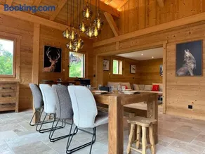 Chalet spacieux avec confort, 5 chambres, parking - Image 2