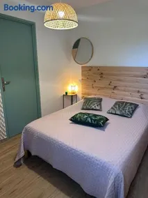 Etoile du Matin avec Piscine Zen Privative - Image 4
