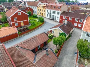 Stay in a unique house in the heart of the Old Town in Eksjö - Image 2