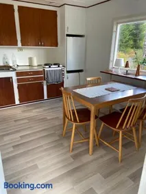 Trevlig Röd liten stuga - Image 3