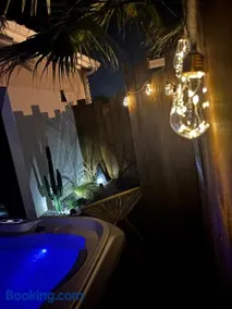 Love room - Image 1