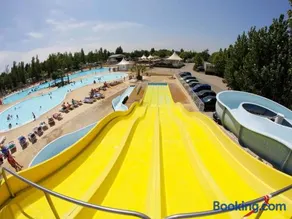 CAMPING 4 Etoiles , MER A 500 M , PISCINE LAGON, MHOME 7 PERSONNES, 3 CHAMBRES, 36 METRES CARRES ! - Image 3