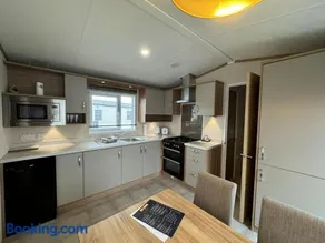 Stewarts Resort Lodge 2 - Image 2