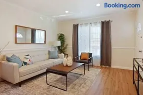Spacious 3Bdr Home close to Manhattan Beach - Image 3