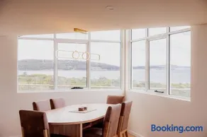 Surfside House Dodges Ferry coastal retreat - Image 2