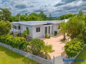 Central Gympie 3BR Family Home Mountain Views - Image 2