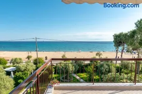 Dimi Seafront Apartment by Rentals Pro Services - Nea Moudania - Image 4