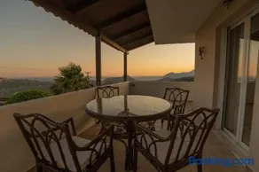 Athanasia Holiday House - Image 4