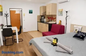 Honey Apartment - Image 1