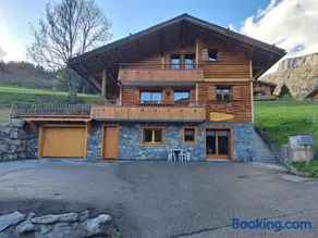 Bellissimo chalet accogliente e familiare con giardino, idromassaggio e sauna | Vista sul lago | Perfetto per il lavoro da remoto | Ammette cani - Image 1