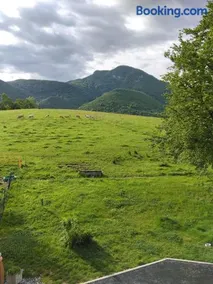 Une pause au pied des Pyrénées - Image 1