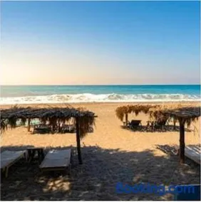 Villa Sfinari Beach and Harbor - Image 1