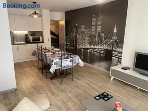 Apt PMR 2 chambres avec parking, proche tram - Image 1