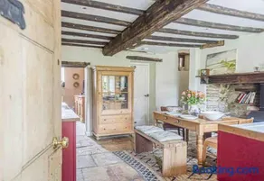 Cotswold Stone Cottage - Image 5
