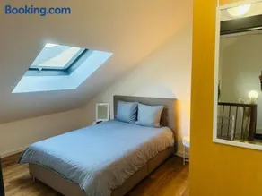 Cozy 45m2 apartment, 5-min walk to city center, Grand Jard - Image 3