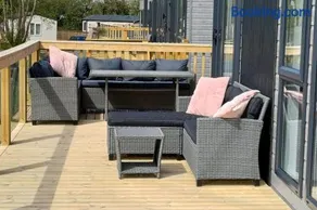 Malton 2-Bed Lodge Sleeps 4 Pet Friendly - Image 3