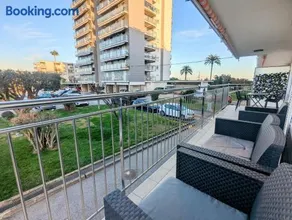Apartamento con piscina y frente al mar - Image 2