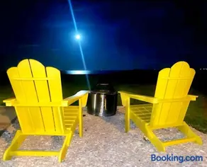 Beach Vibes and Family Fun - Image 1
