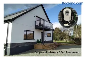 Gerycastell Luxury Holiday Apartment with Stunning Views & EV Station Point - Image 1