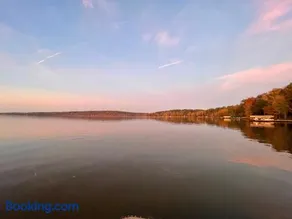 Lake Oconee Waterfront Apartment - Image 3