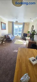 Cosy room in apartment tallaght - Image 3