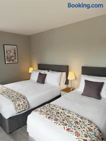 Balreask Bar, Restaurant & Guest Accommodation - Image 3