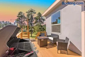 Near Red Rocks with Hot Tub, Fire Pit and Views - Image 2