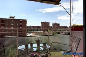 2 baños! Piso grande 100 m2 y Garaje gratis - Image 1