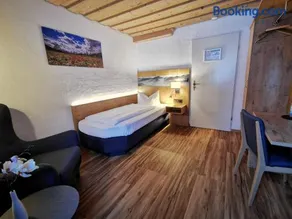 Gasthof & Hotel Zur Post - Image 2