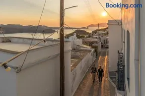 Aegean View House in Tripiti - Image 4