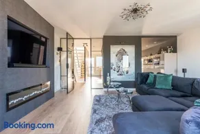 Beach Villa & Studio - Image 5
