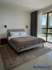 Calma Hermon Guest Rooms - Image 4