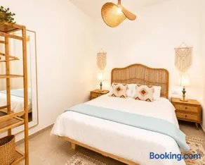 Turquoise chalet - Luxury 3BR Apartment with Private Pool - Image 3