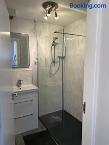 Seaside Marine First Floor Apartment - Image 5