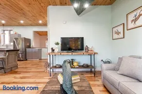Lockes Hill Retreat - Close to Gunstock - Image 3