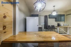Rustic Private Studio Near Downtown Worcester - Image 3