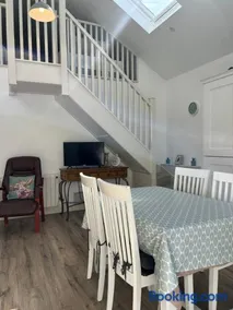Sèid Bò - Sleeps 6 -Private 6 Person wood burning HotTub - Image 4