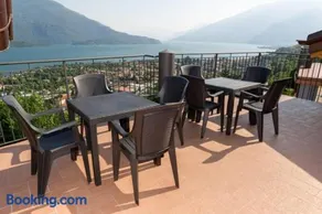 Cozy apartment with lake view - Image 2