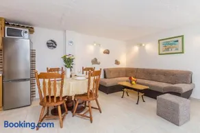 Risika Vacation House - Image 3