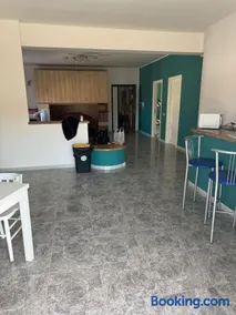 rosy house - Image 4